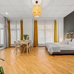 33 J Prenzlauerberg Berlin